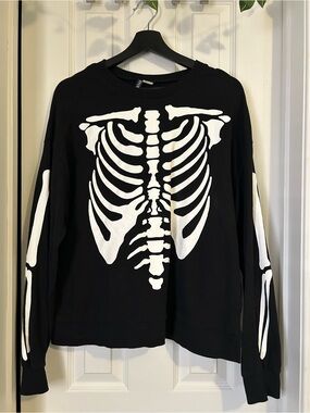 H&M Black Crewneck Sweater with White Skeleton Print
